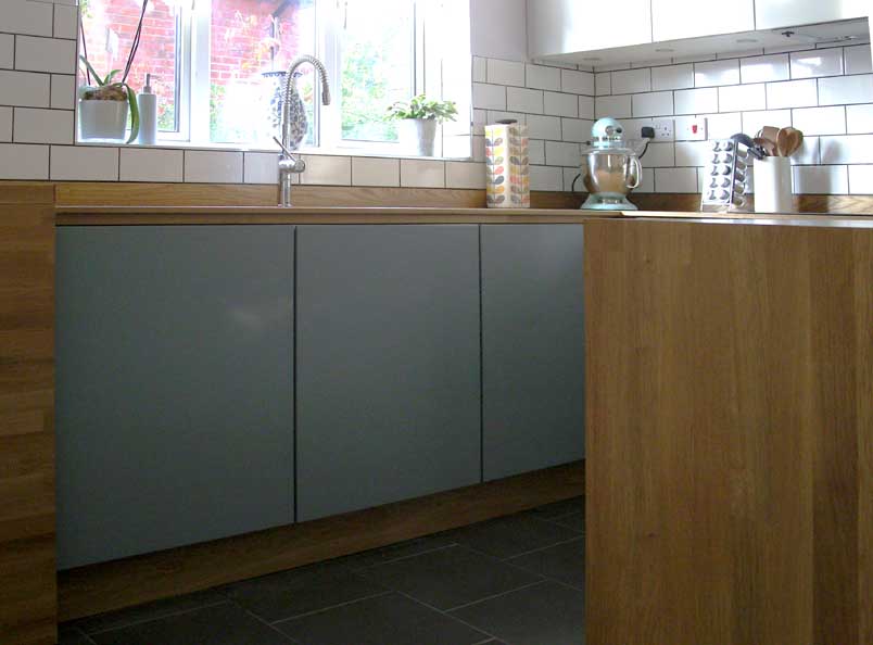 Wheeler Kitchen<br />Oak worktops with sprayed doors