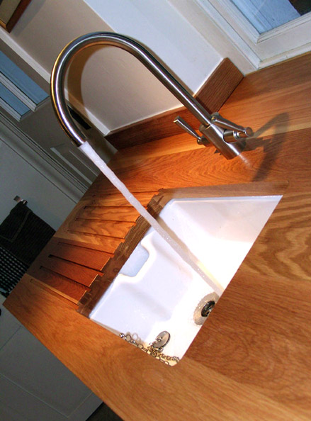 Scott Shaker Kitchen<br />Hand painted eggshell & oak