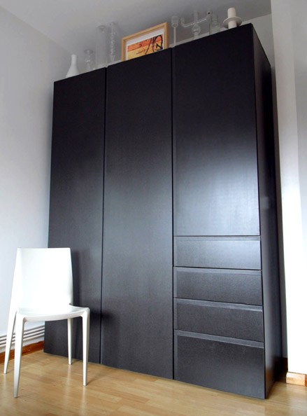 Davies Wardrobes<br />Black Valchromat
