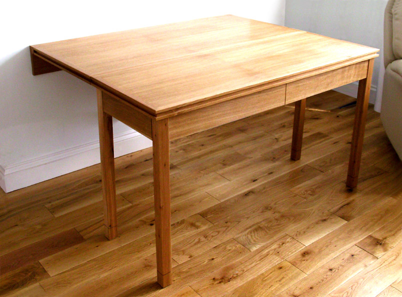 Hulse Desk/Dining Table<br />Solid and veneered oak